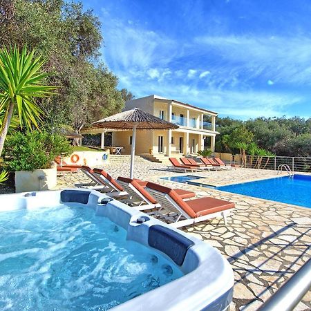 Beachfront Villa Seasun By Posarellivillas Agios Spyridon  المظهر الخارجي الصورة