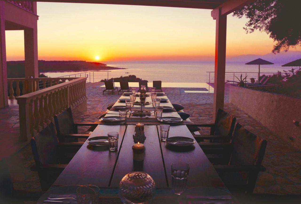 Beachfront Villa Seasun By Posarellivillas Agios Spyridon  المظهر الخارجي الصورة
