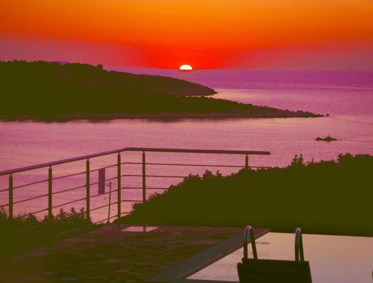 Beachfront Villa Seasun By Posarellivillas Agios Spyridon  المظهر الخارجي الصورة