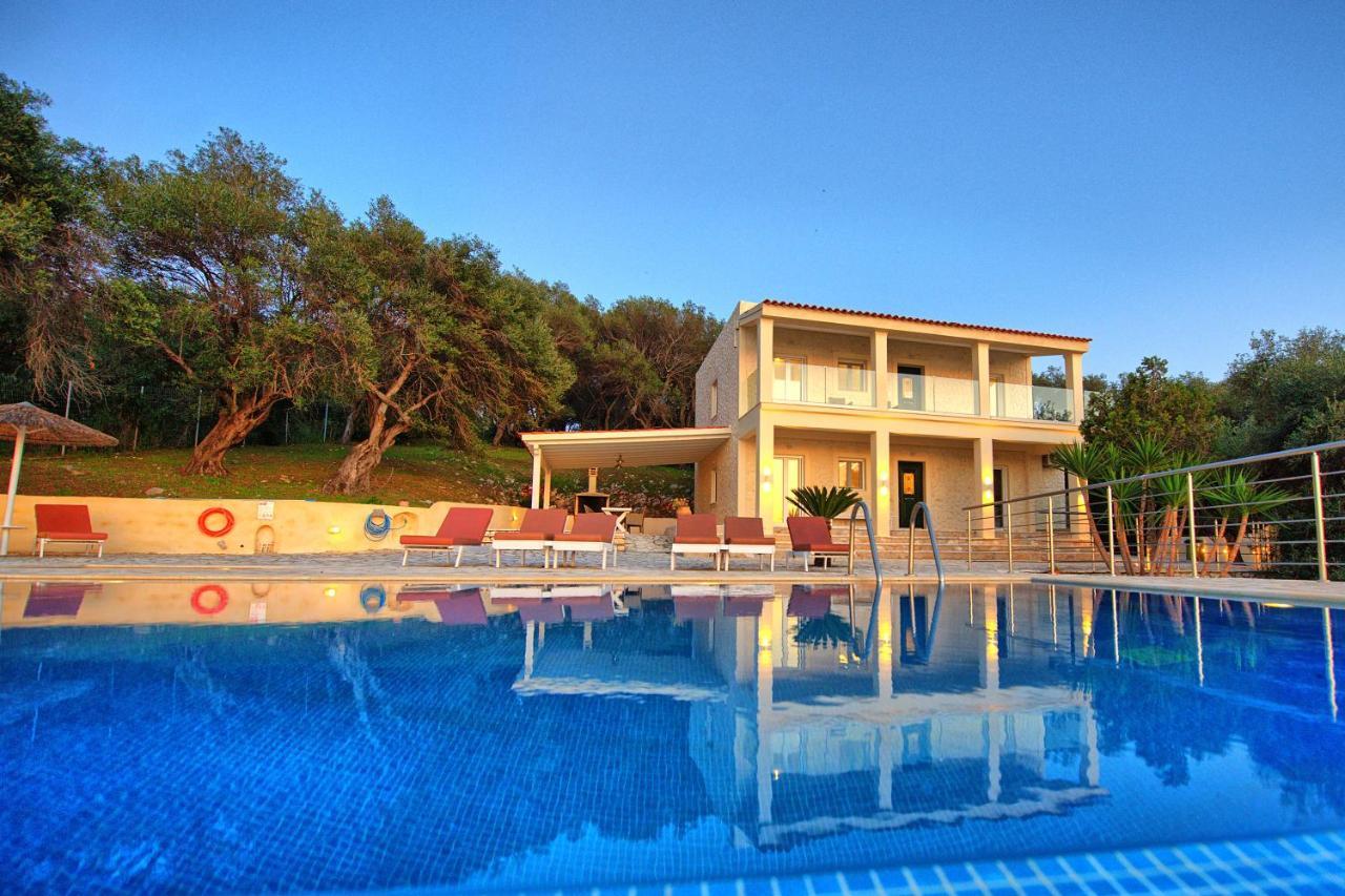 Beachfront Villa Seasun By Posarellivillas Agios Spyridon  المظهر الخارجي الصورة
