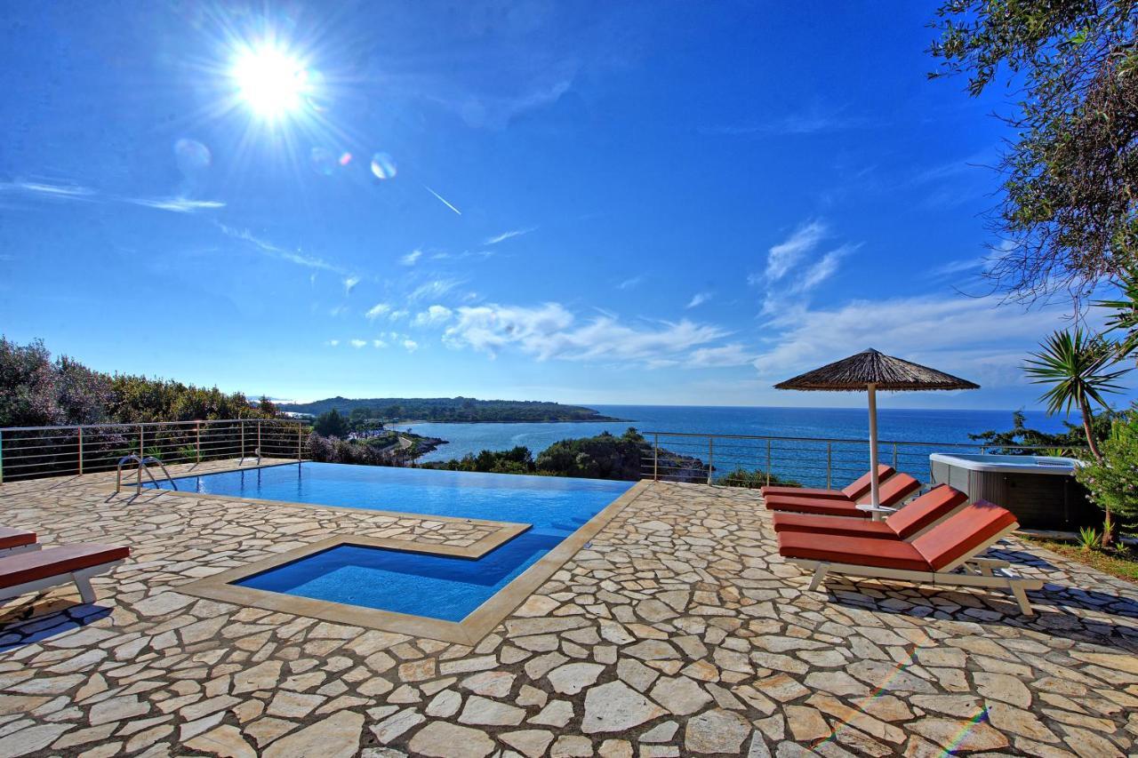 Beachfront Villa Seasun By Posarellivillas Agios Spyridon  المظهر الخارجي الصورة
