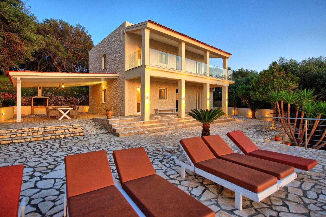 Beachfront Villa Seasun By Posarellivillas Agios Spyridon  المظهر الخارجي الصورة